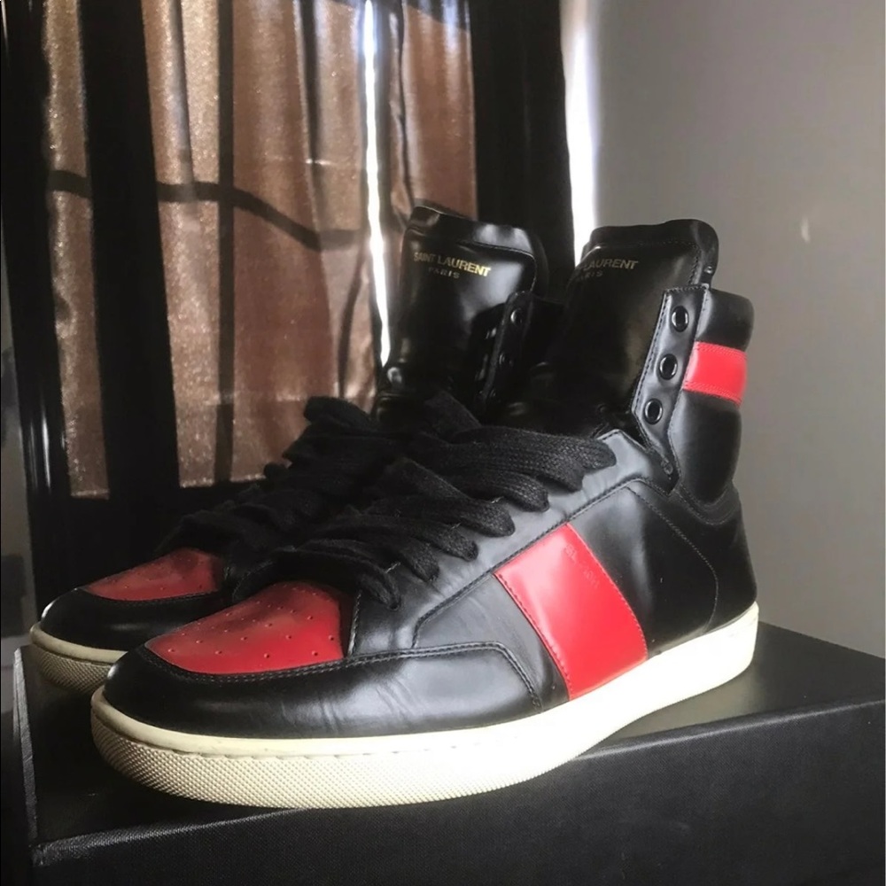 Saint Laurent court classic